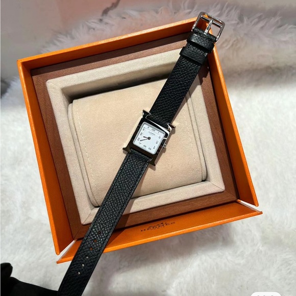 NWT Authentic Hermes Heure H watch, Small model, 25 mm Black w Sliver Hardware - Picture 6 of 7